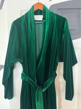 Vintage Oscar de la Renta Emerald Green Velvet Robe
